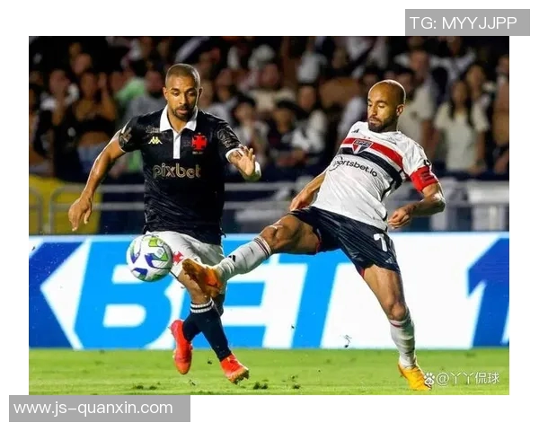 足球场上的搞笑防守瞬间集锦让你捧腹大笑的明星球员视频合集