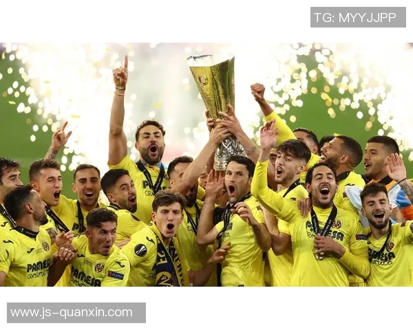 足球明星荣誉榜全景回顾与获奖历程详解